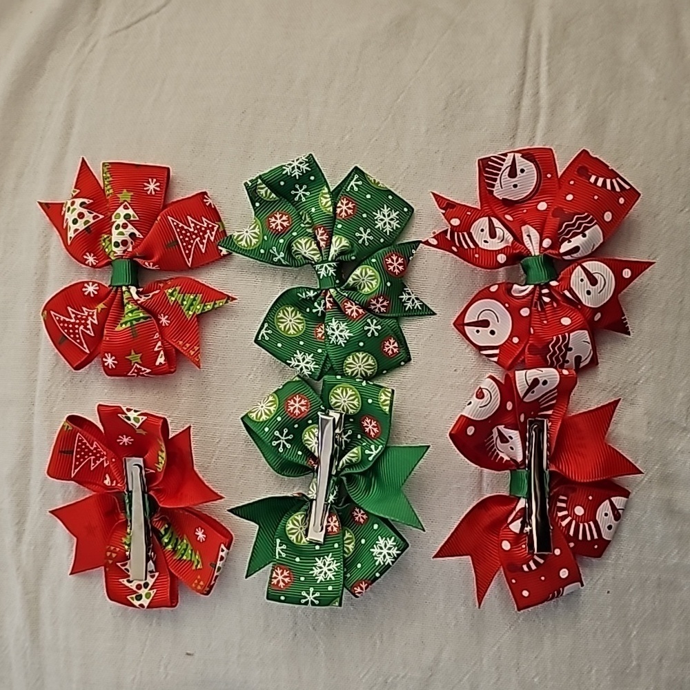 Three pair of christmas hair bows - Picture 2 of 2